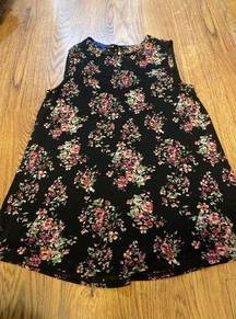 Apt. 9 women's sleeveless black foral lined career/casual blouse size small