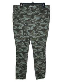 Old Navy  Women's Skinny Jeans Rockstar Mid-Rise Raw Hem Camo Green Plus Size14