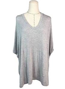 Fifteen Twenty Womens Top Size Small Gray Pullover Kangaroo Pocket Dolman Sleeve