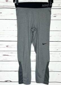 Nike  PRO Dri-Fit Two Tone Gray & Black Capri Crop  Athletic Leggings Size Small