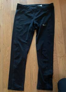 Nike Dri-Fit Cropped Leggings