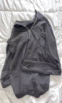 Lulu lemon light pull over 