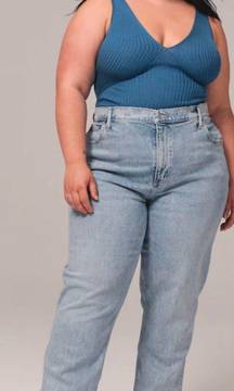 NWT Curve love Ultra High Rise 90s Straight Jean