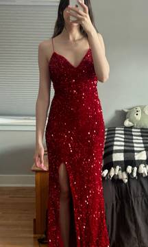 Berlinnova sparkly red prom dress