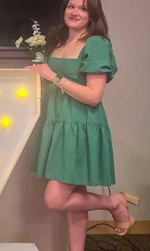 green dress