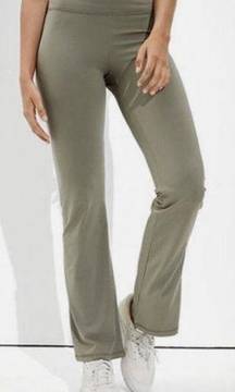 The Everything Flare Pant Legging In Olive Green