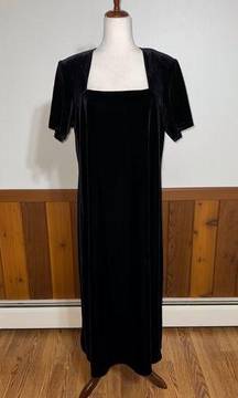 Gorgeous Vintage Y2K Onyx Nite Black Velvet Gown!