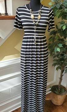 Bellamie Maxi Dress Size Small