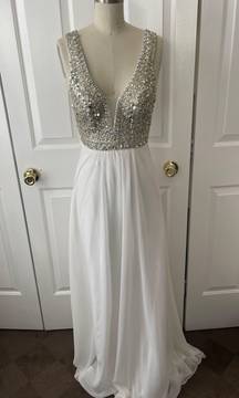 NWT  GLAMOUR S7500 White Prom Dress/Gown