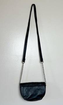 SALE! Black Leather G.H. Bass Crossbody Purse VGUC