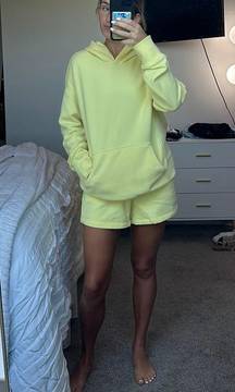 Girl Yellow Sweat Set in XXL (16)