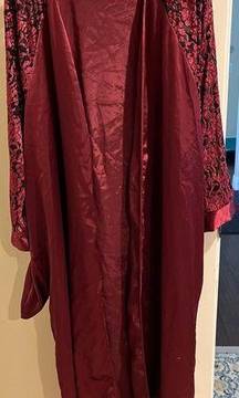 Sophia By Delicates Woman Size 2x Sexy Burgundy Kimono Robe Silky