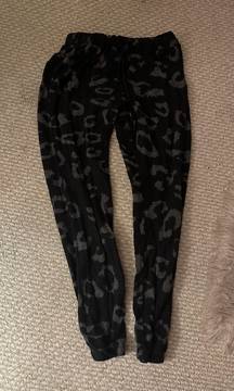 Leopard Joggers 