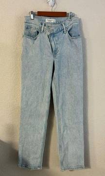 90s Straight Ultra High Rise Light Wash Criss Cross Waist 26