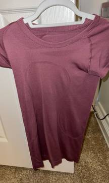 Swiftly Tech Short Sleeve in Maroon / Mauve