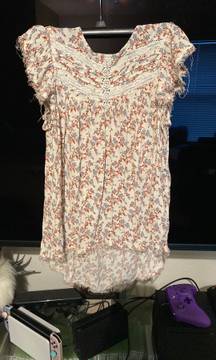 Adorable Top Great For Spring And Summer 