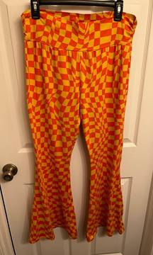 Trading Women’s size XL Orange & Yellow Plaid Flare Leggings