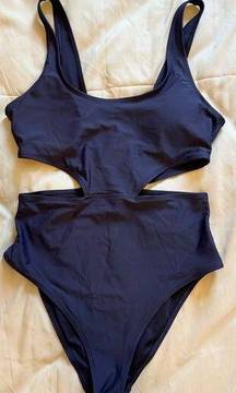 Aerie One Piece Cut Out Swimsuit Size L (maillot de bain swimwear beach)