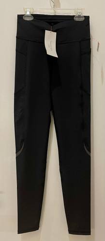 Sweaty Betty NWT  (retails $135) Zero Gravity Leggings