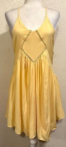 Romeo + Juliet Couture Yellow Golden Halter Strap Dress