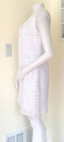 Laundry by Shelli Segal white lace sleeveless dress