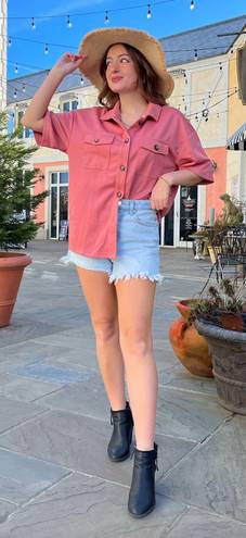 Boutique NWT Pink Button Up Top
