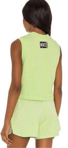 Nike  Women's Sportswear Wash Tank Top + Shorts Set Patch Ghost Green Lime Sz 2X