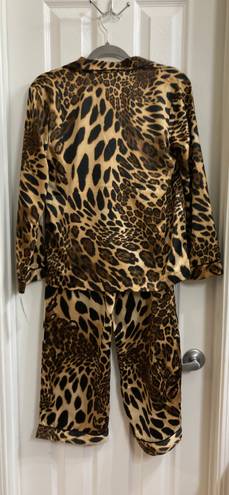 Natori NWT  LUXE LEOPARD PJ Set SIZE XS