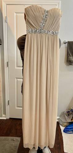 City Triangles Nude/Beige Formal Dress - Size 3