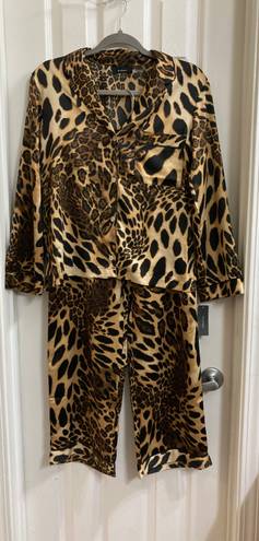 Natori NWT  LUXE LEOPARD PJ Set SIZE XS