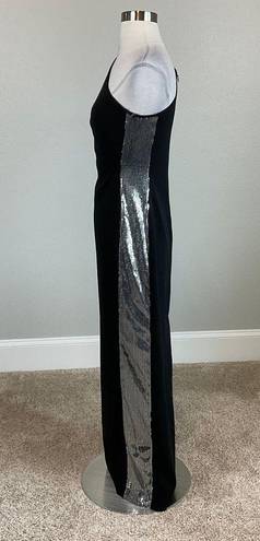 Vince Camuto  Women's Formal Dress Size 6P Black Sequined One Shoulder Long Gown