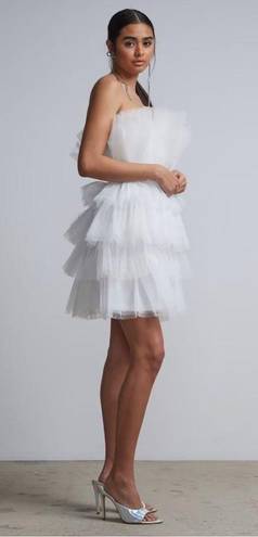 Krass&co NY &  White Tulle Ruffle Strapless Dress Size Small NEW