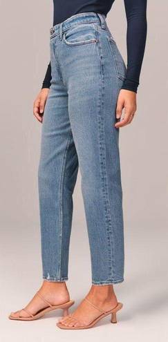 Abercrombie & Fitch Curve Love High Rise Mom Jean