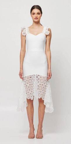 Elliatt  Yuna Mix Media Lace Detail Bandage Midi Dress in Ivory Size Small