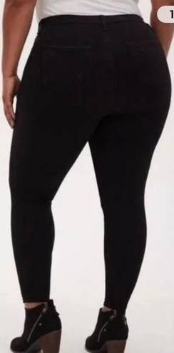 Torrid  Skinny Stretch High-Rise Jean Black distressed Plus size 22R NWT