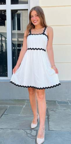 Boutique NWT White Dress With Black Rickrack Trim 