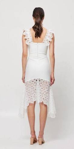 Elliatt  Yuna Mix Media Lace Detail Bandage Midi Dress in Ivory Size Small