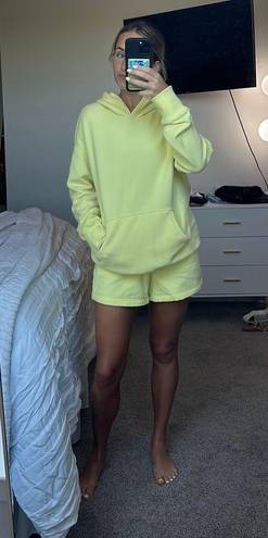 Athleta Girl Yellow Sweat Set in XXL (16)