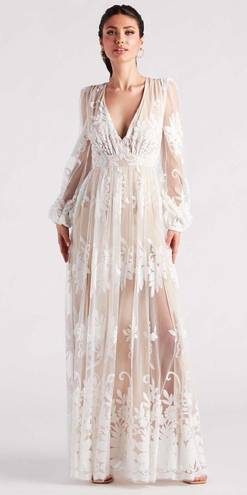 Windsor Evelyn Formal Plunge A-Line Dress