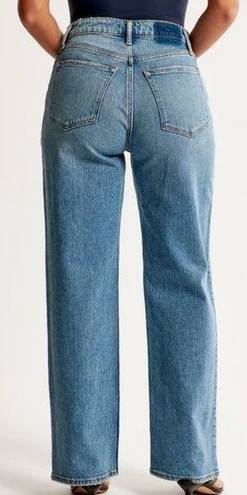 Abercrombie & Fitch The 90s Relaxed Jean Size 27 / 4S 