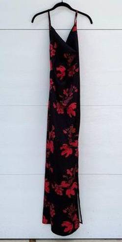 Pretty Little Thing  Maxi Dress 