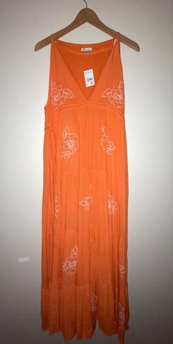 Versona Orange Maxi Dress