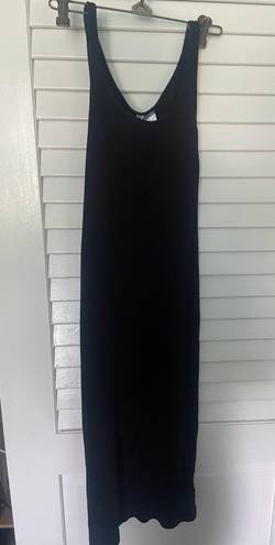 Divided black bodycon dress