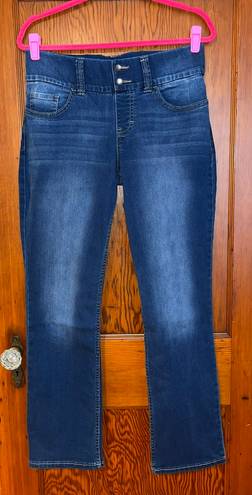 Levi Strauss & CO. Signature by  Gold Women's Totally Shaping Pull-on Skinny Jeans