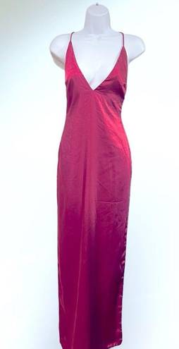 Revolve - MORE TO COME Regina Maxi
Dress in Fuchsia Size S