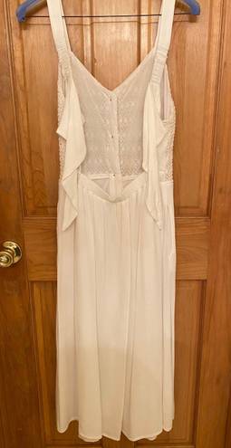 Jessica Simpson White Dress