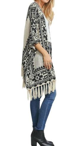 Flying Tomato  Western Boho Poncho Sweater with Fringe Size Small/Medium