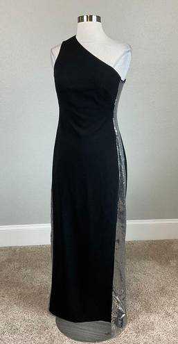 Vince Camuto  Women's Formal Dress Size 6P Black Sequined One Shoulder Long Gown