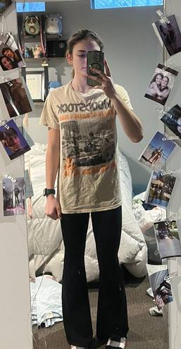 Aeropostale Woodstock tan t-shirt 