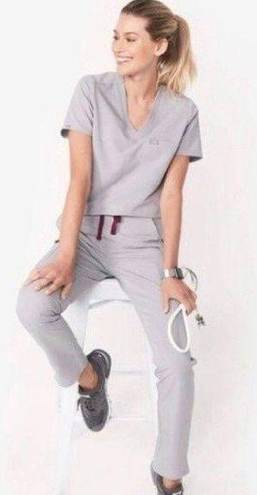 FIGS Scrubs Set